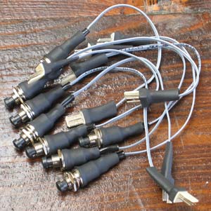 Lot de boutons-poussoirs.