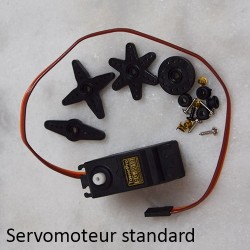 Servomoteur standard avec ses accessoires
