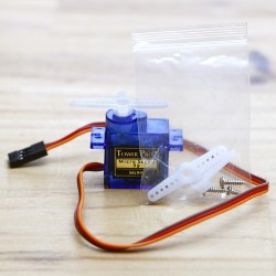 Mini Servomoteur plastique et ses accessoires